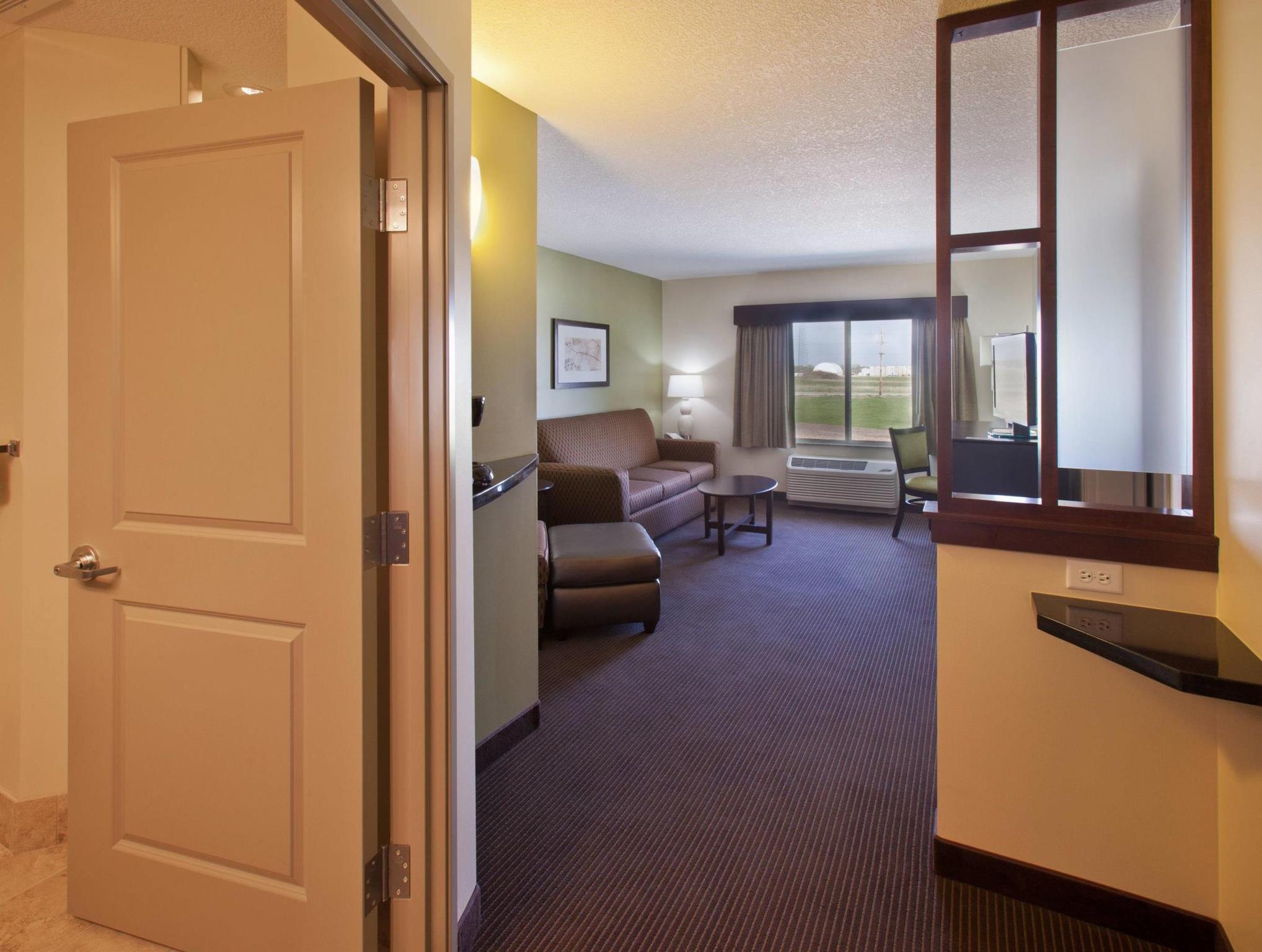 Americinn By Wyndham Fairfield Bagian luar foto