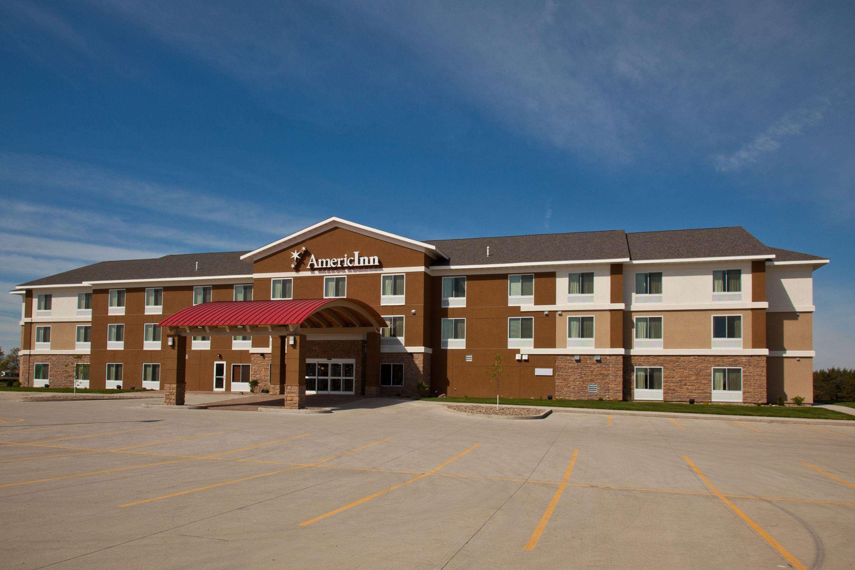Americinn By Wyndham Fairfield Bagian luar foto