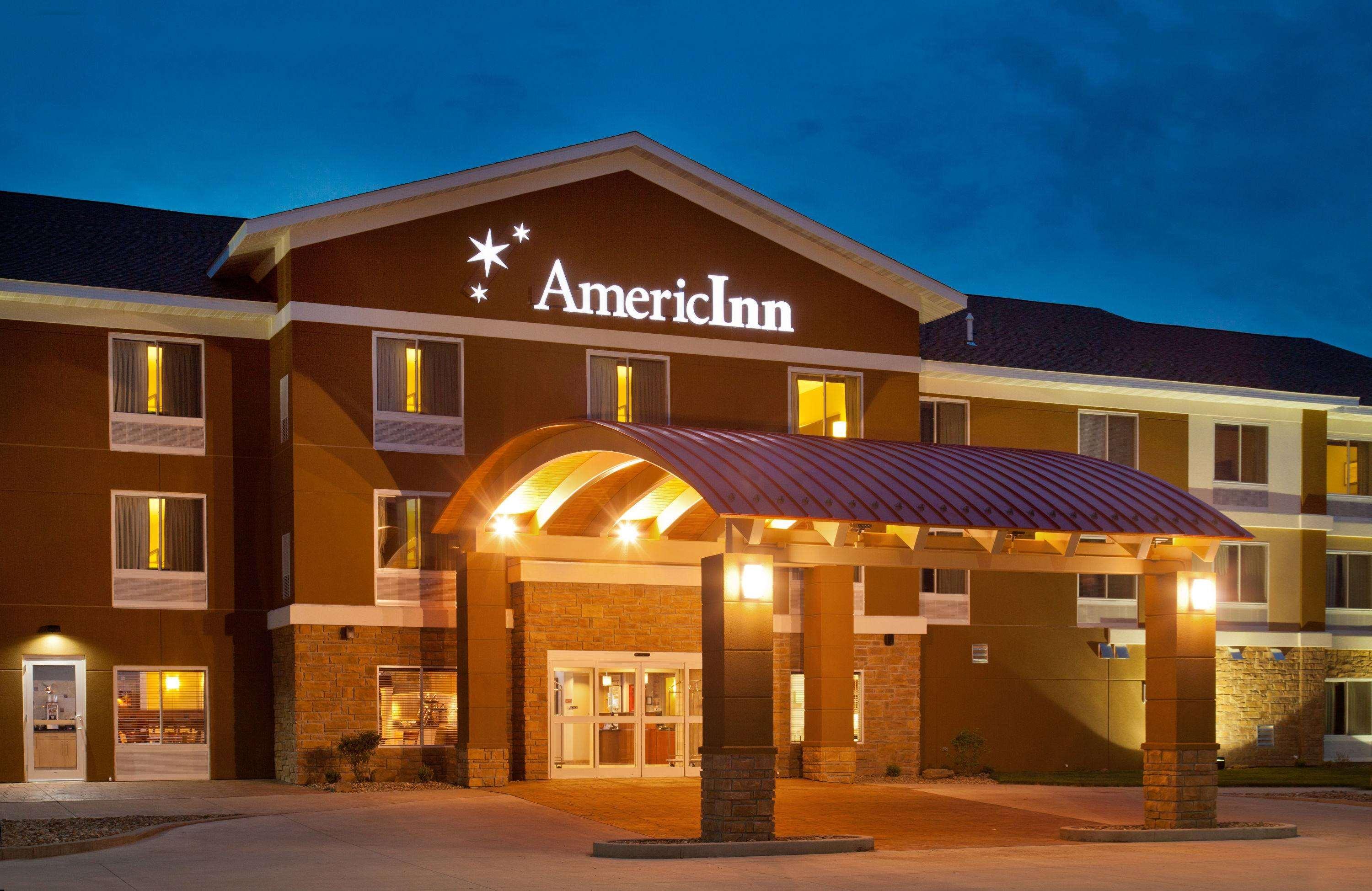 Americinn By Wyndham Fairfield Bagian luar foto