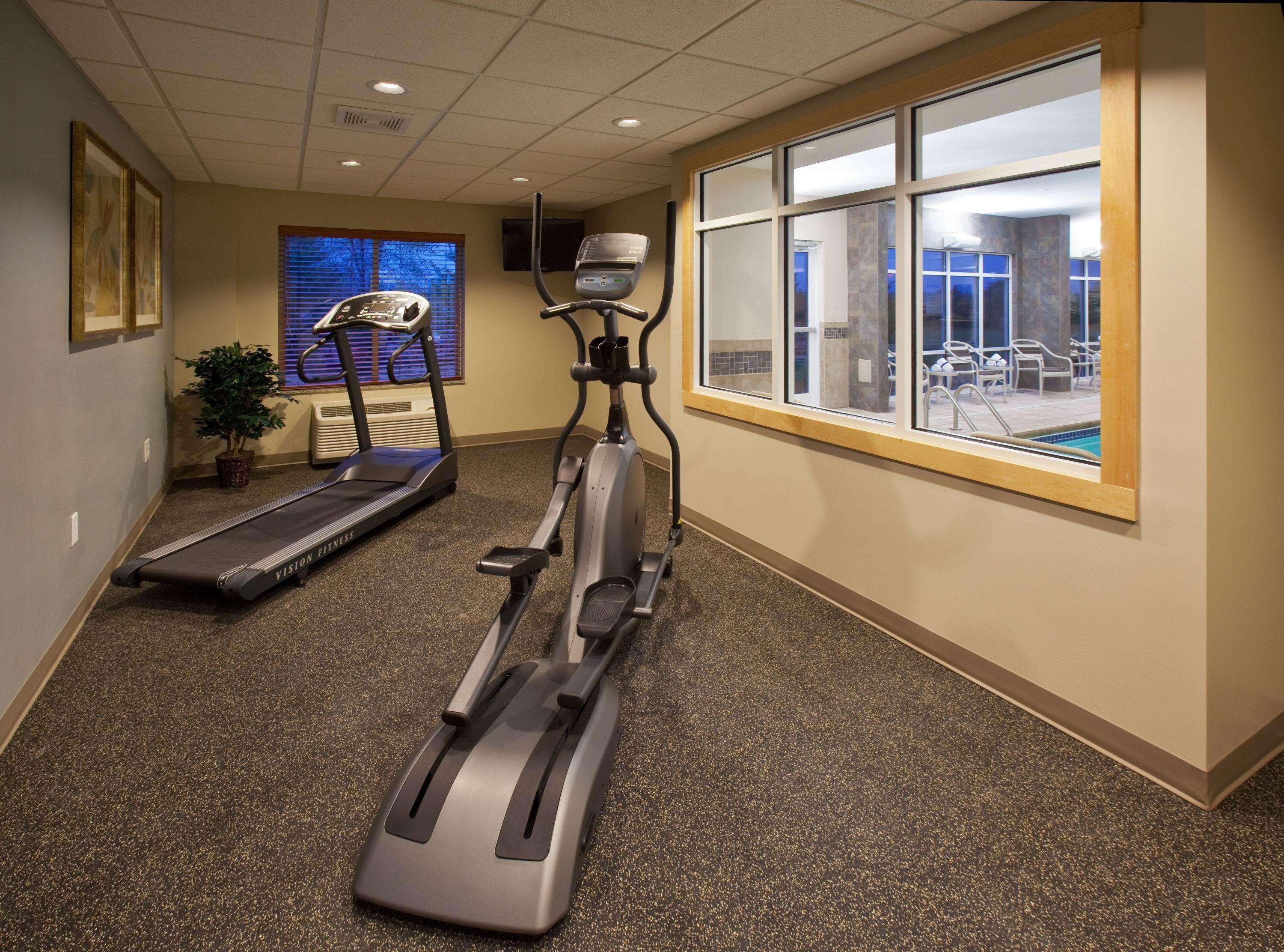 Americinn By Wyndham Fairfield Bagian luar foto