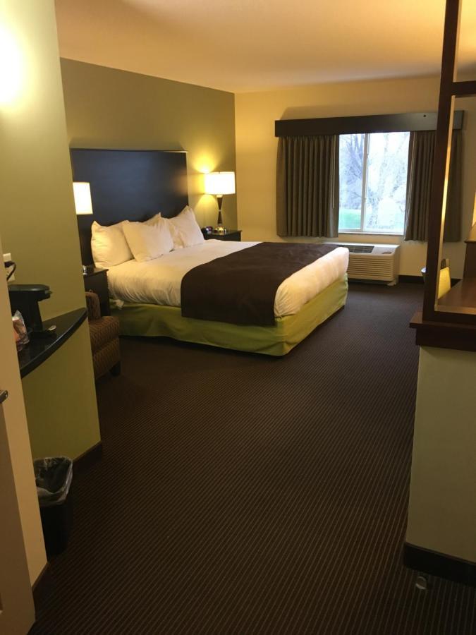 Americinn By Wyndham Fairfield Bagian luar foto